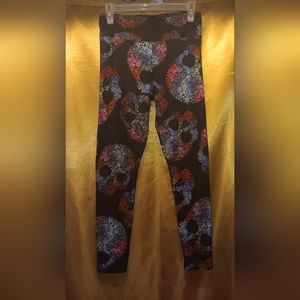 NO BOUNDARIES skull leggings